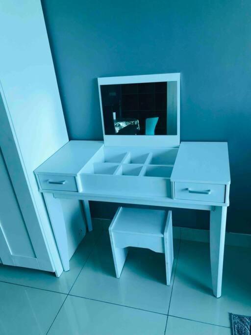 Apartment Cozy Cybersqaure With Wifi Free Parkin & Netflix109 *