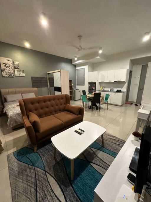 Cozy Cybersqaure With Wifi Free Parkin & Netflix109